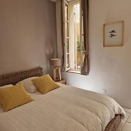 2 Pieces Dans Le Centre Avec Petite Terrasse 3*** Apartment Marseille Ngoại thất bức ảnh