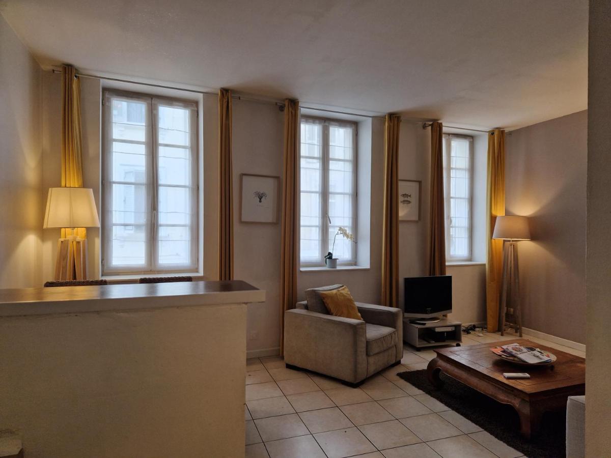 2 Pieces Dans Le Centre Avec Petite Terrasse 3*** Apartment Marseille Ngoại thất bức ảnh
