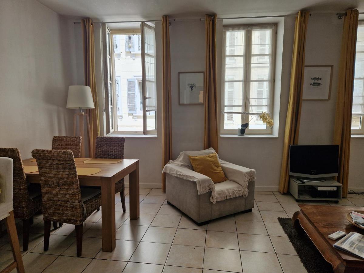 2 Pieces Dans Le Centre Avec Petite Terrasse 3*** Apartment Marseille Ngoại thất bức ảnh