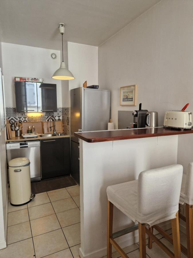 2 Pieces Dans Le Centre Avec Petite Terrasse 3*** Apartment Marseille Ngoại thất bức ảnh